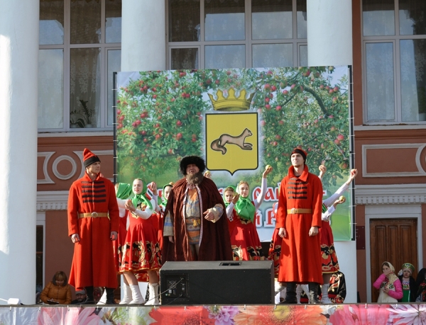 О переносе сроков проведения районного праздника &laquo;Обоянское яблоко&raquo;